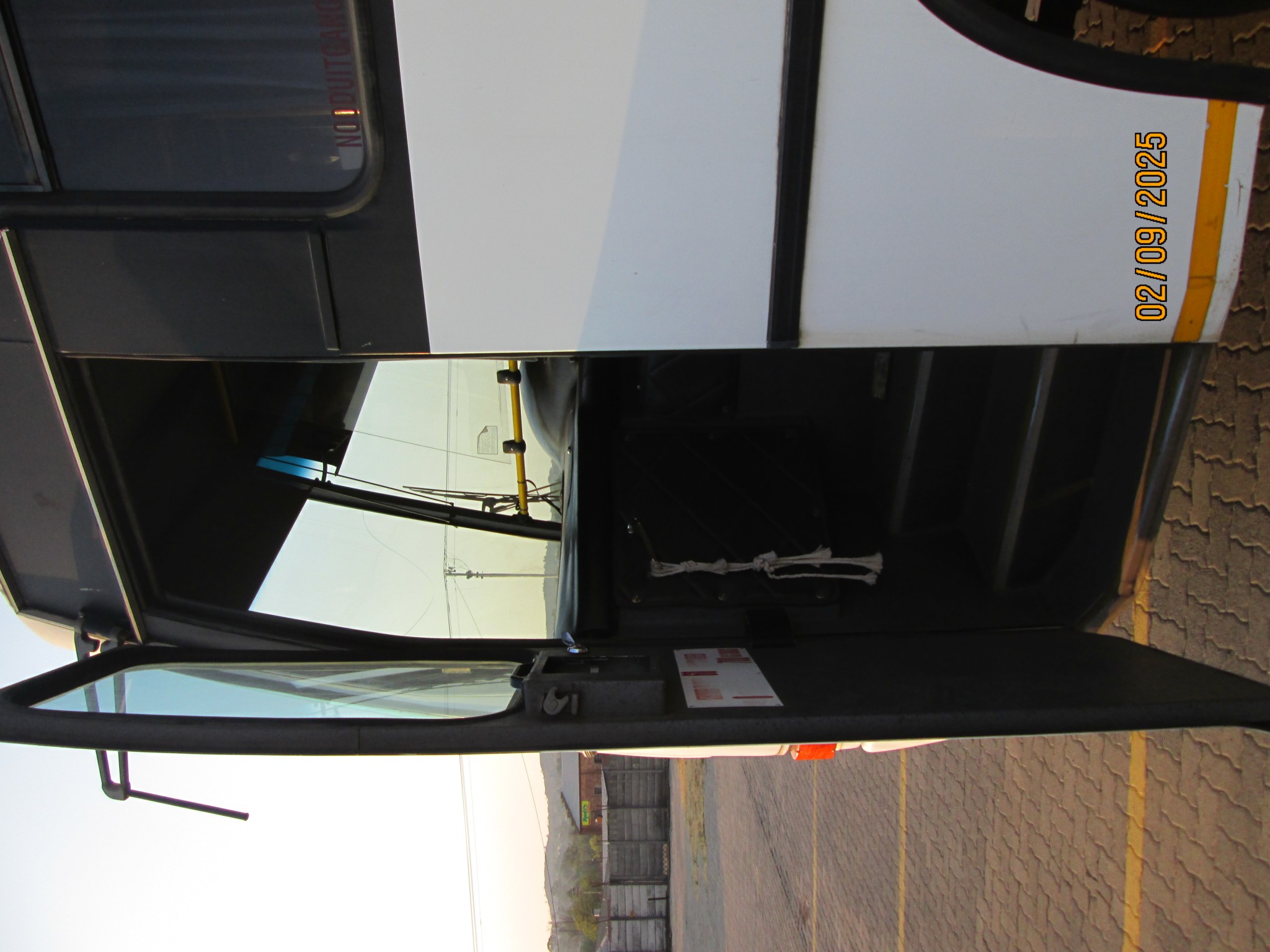 2009 MERCEDES BENZ 1730 60-SEATER BUS - Image 11