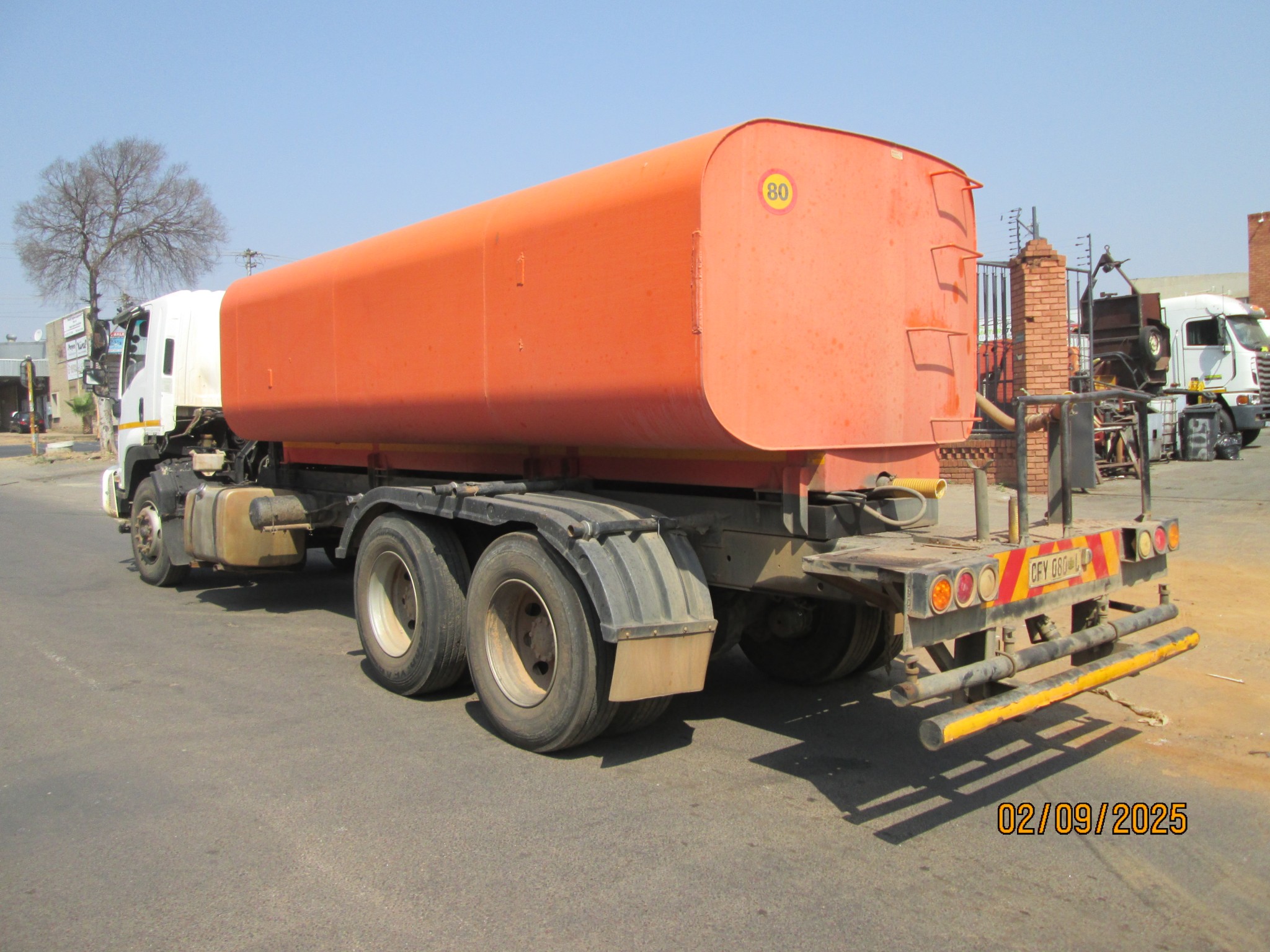 2011 ISUZU FVZ1400 16000L WATER TANKER - Image 5