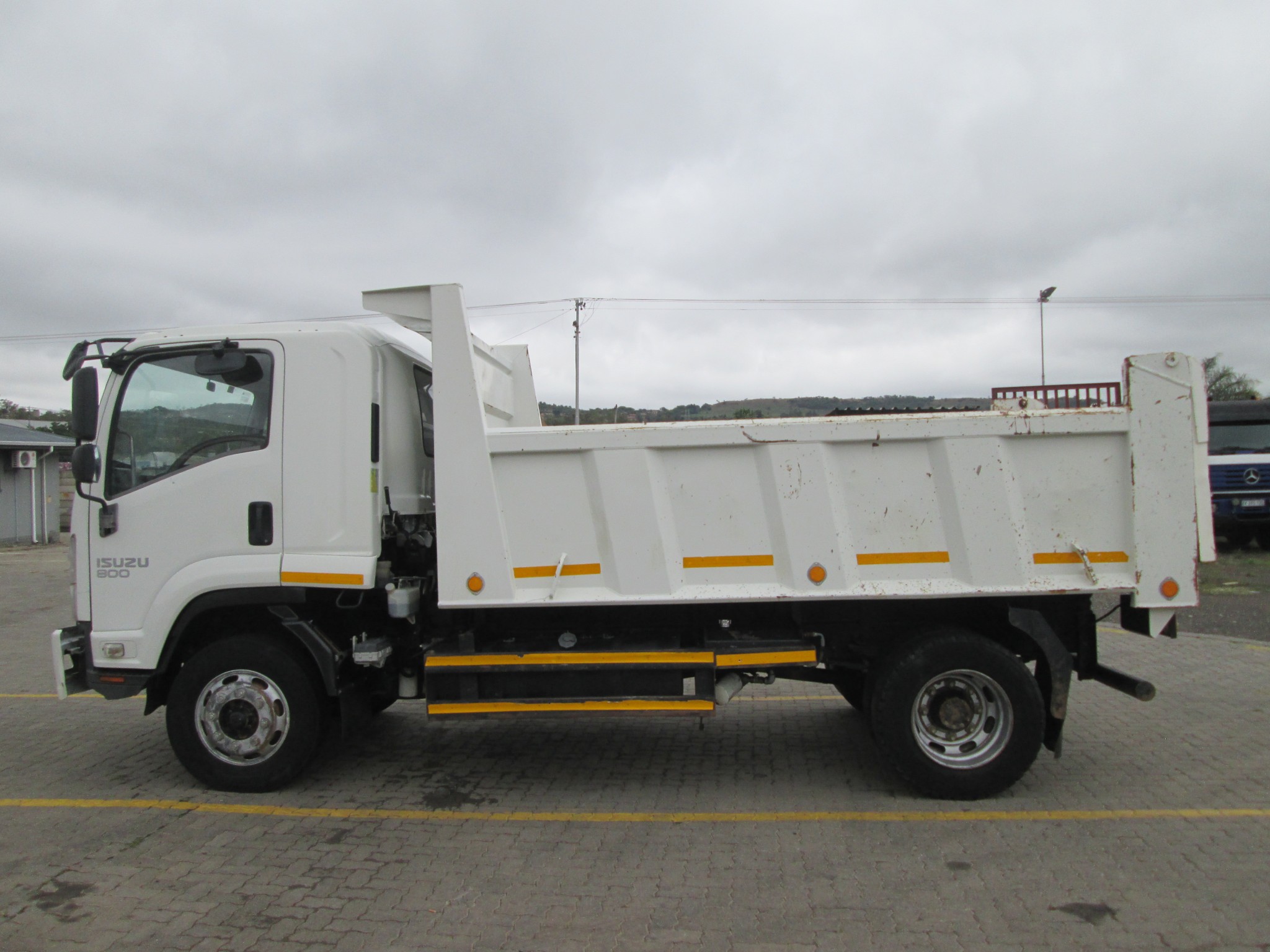 2018 ISUZU FSR800 6CUBE TIPPER - Image 4