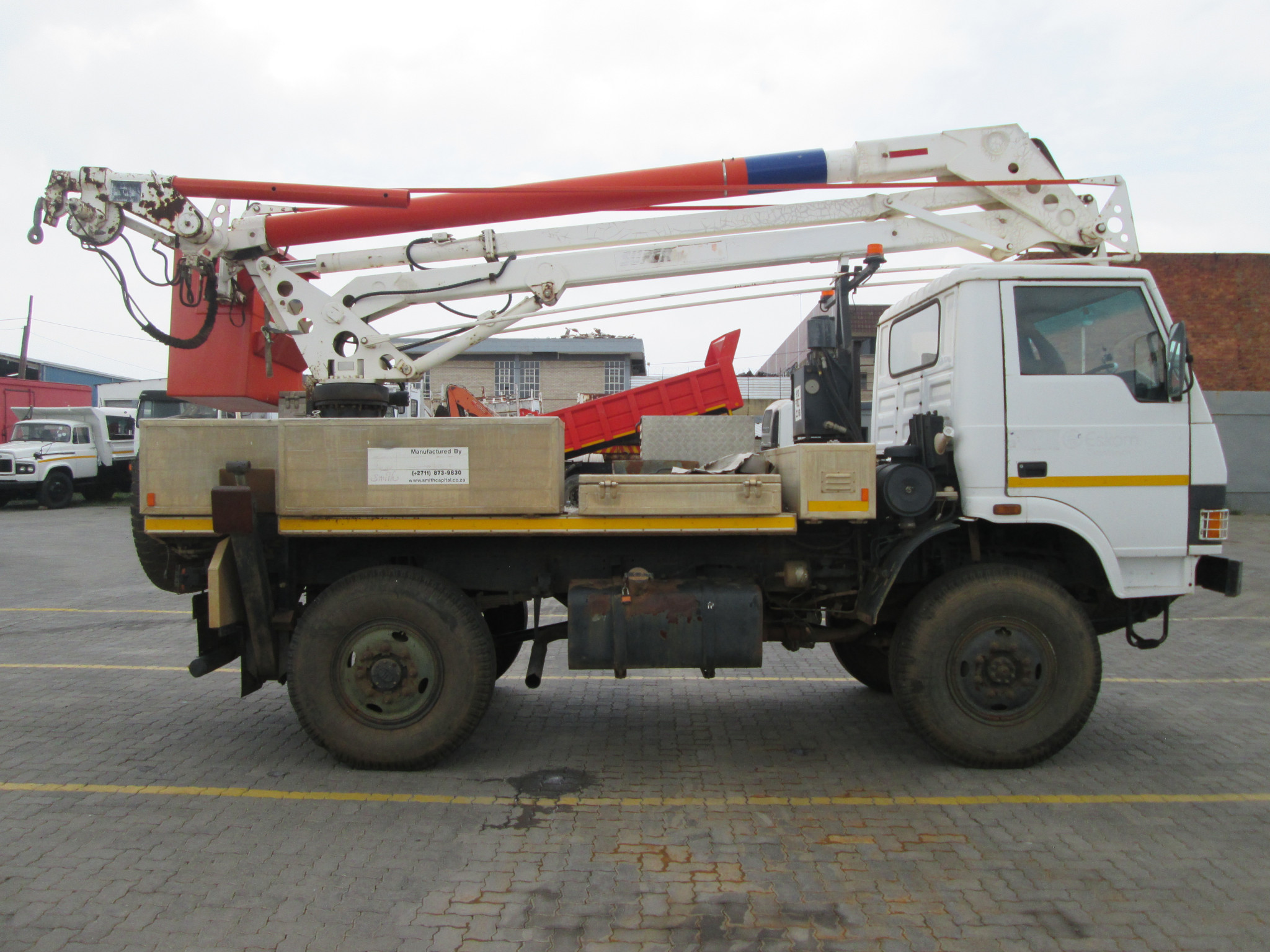 2010 TATA 713C 13M REACH LIVELINE CHERRY PICKER - Image 8