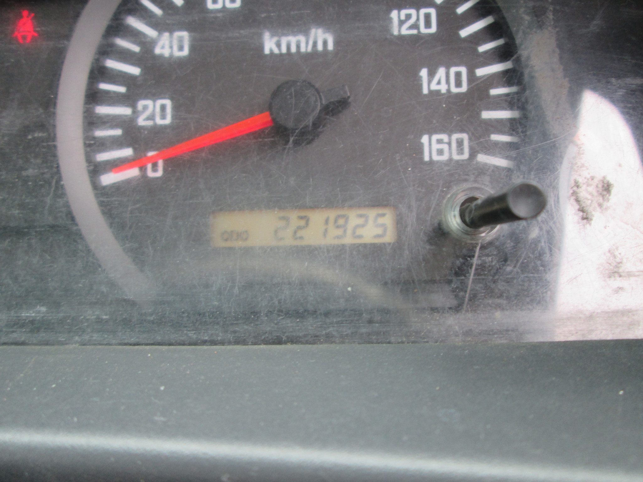 2010 ISUZU NMR250 WITH CANOPY  - Image 12