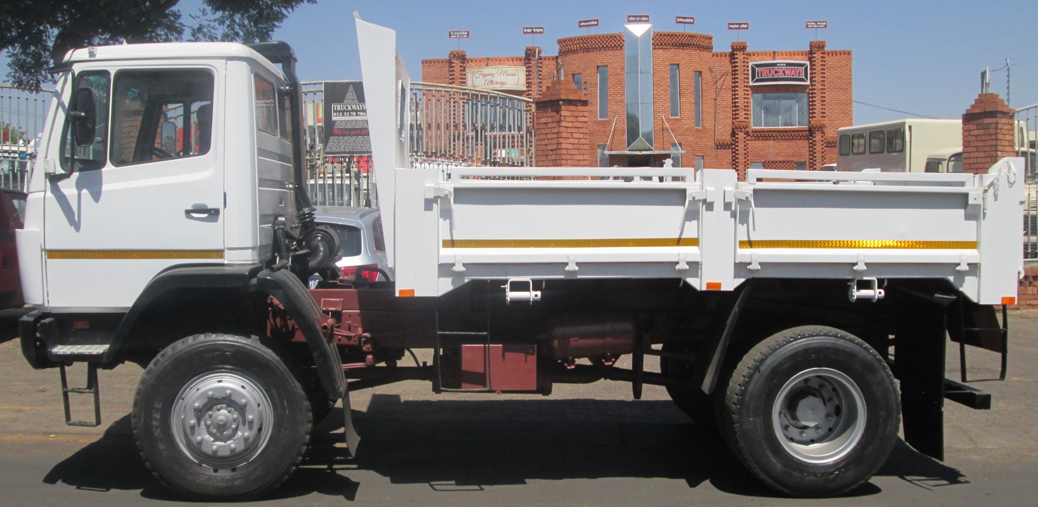 1996 MERCEDES BENZ 1617, 4X4 5M³ DROPSIDE TIPPER - Image 4