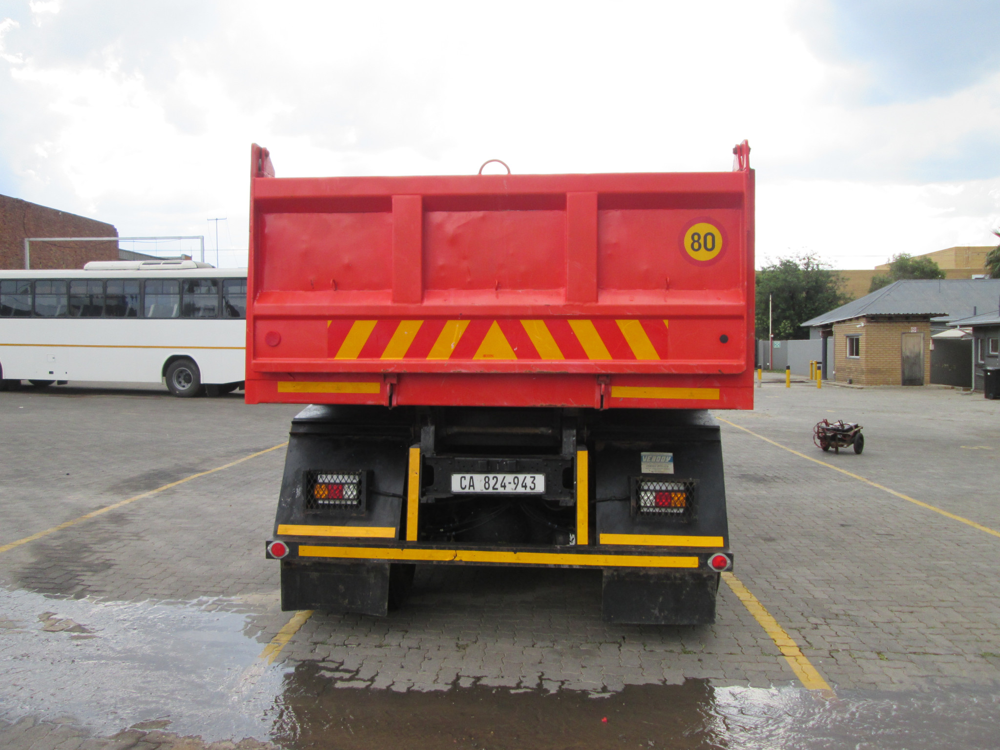 2013 ISUZU FVZ1400 10CUBE TIPPER - Image 6