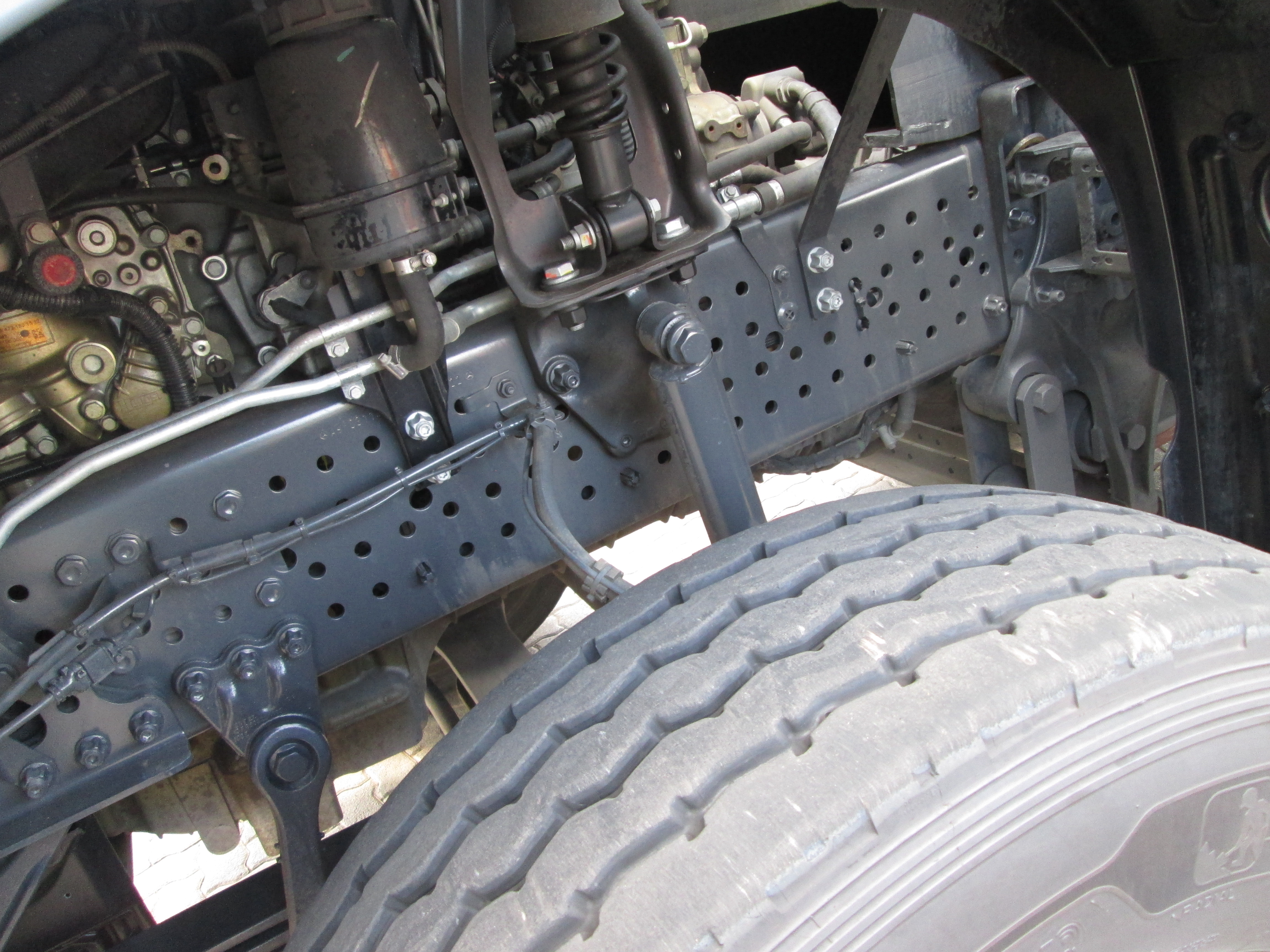 2023 Mercedes Benz AROCS 4152 Twin steer 8x4 flat deck Equipped with rear mount PK63002 EH crane - Image 17