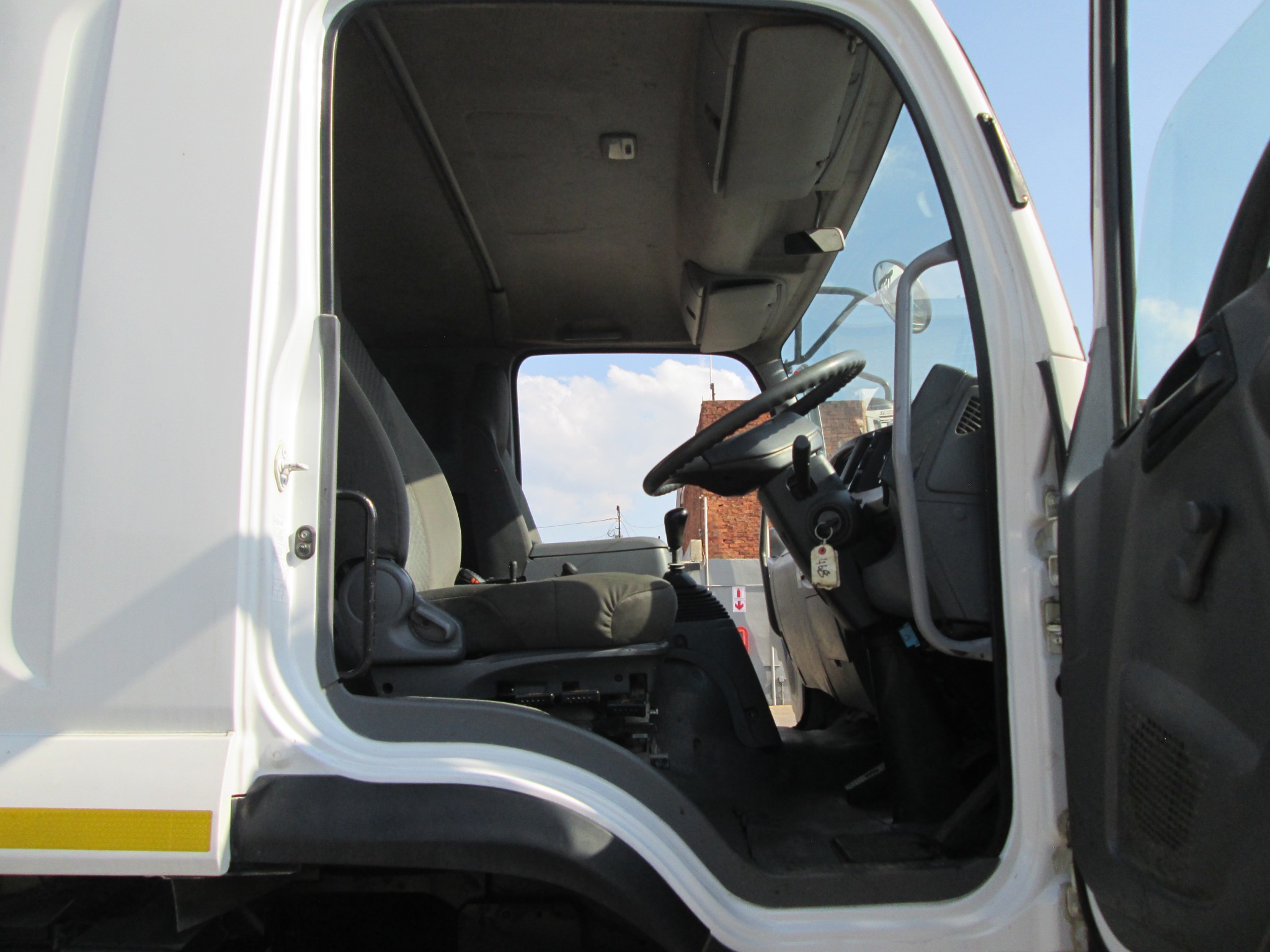 2014 ISUZU FTS750 4X4 5CUBE TIPPER DROPSIDE WITH FASSI F65 CRANE - Image 16